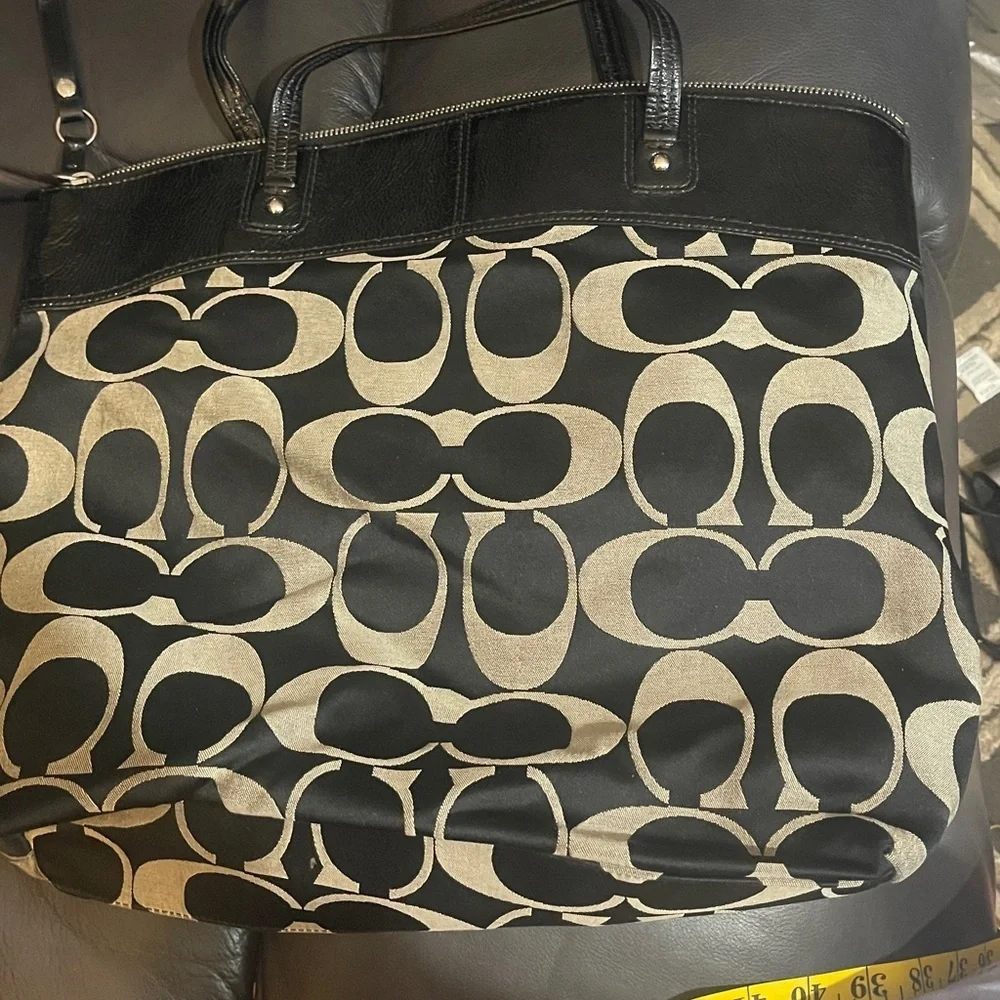 Coach Signature Black and Cream Tote - Picture 8 of 11